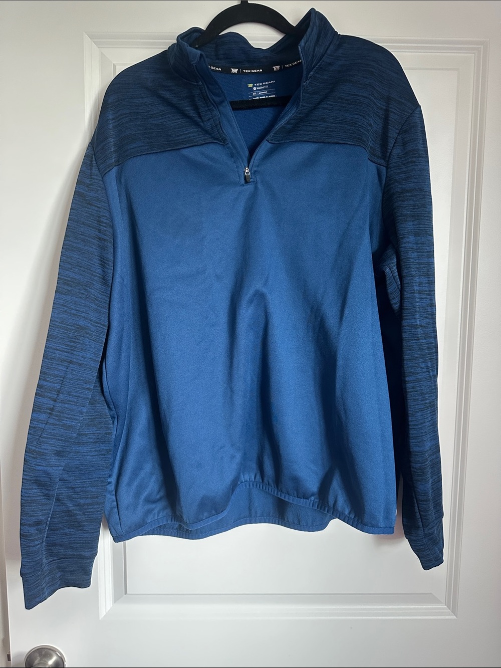 tek gear Men's Dual-Tone Blue Quarter-Zip Pullover
